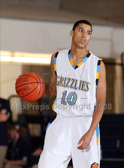 Thumbnail 3 in Kentwood vs Los Osos (Mission Prep Christmas Classic) photogallery.