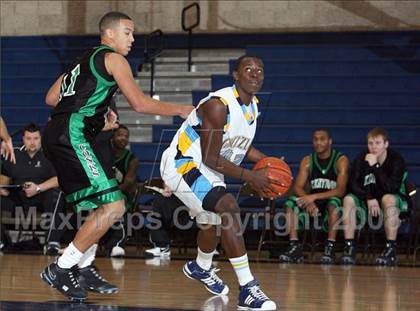 Thumbnail 3 in Kentwood vs Los Osos (Mission Prep Christmas Classic) photogallery.