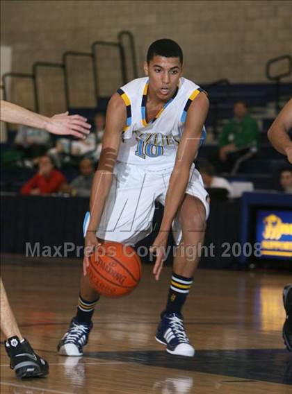 Thumbnail 3 in Kentwood vs Los Osos (Mission Prep Christmas Classic) photogallery.