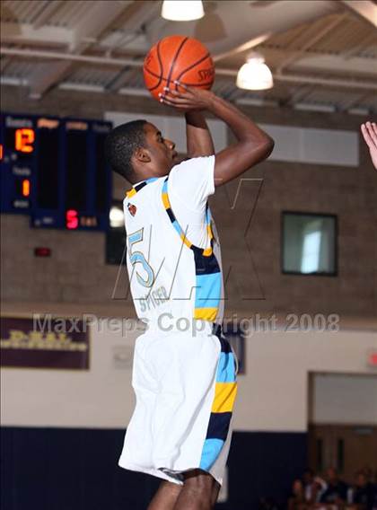 Thumbnail 1 in Kentwood vs Los Osos (Mission Prep Christmas Classic) photogallery.