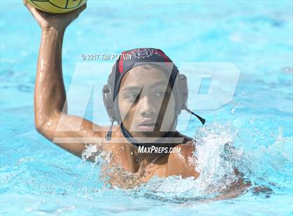 Thumbnail 3 in La Quinta vs Ayala photogallery.