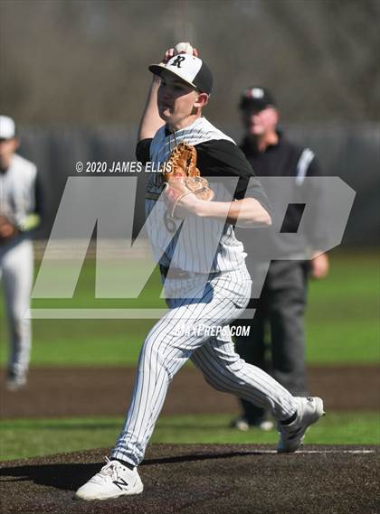 Thumbnail 2 in Rogers vs. Lorena photogallery.