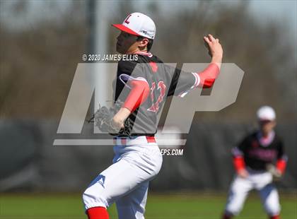 Thumbnail 2 in Rogers vs. Lorena photogallery.