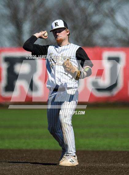 Thumbnail 1 in Rogers vs. Lorena photogallery.