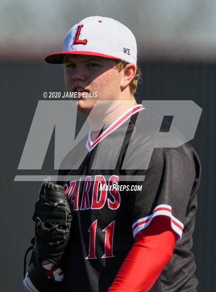 Thumbnail 2 in Rogers vs. Lorena photogallery.
