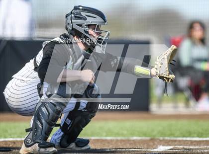 Thumbnail 3 in Rogers vs. Lorena photogallery.