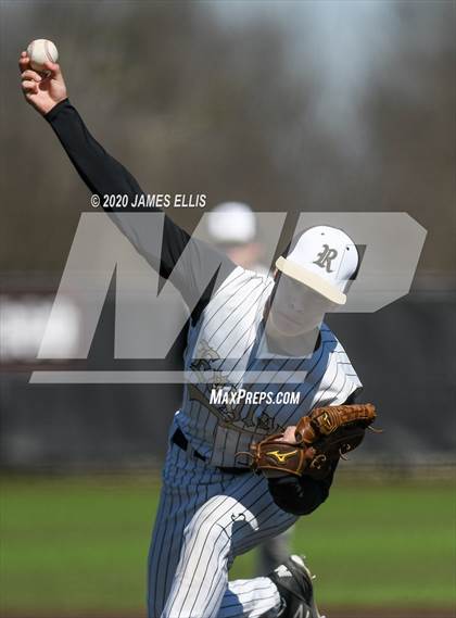 Thumbnail 2 in Rogers vs. Lorena photogallery.