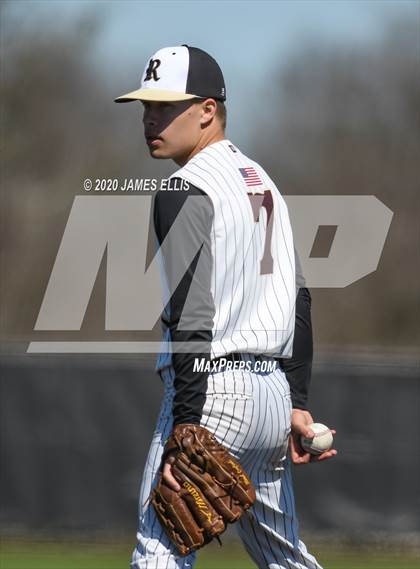 Thumbnail 3 in Rogers vs. Lorena photogallery.