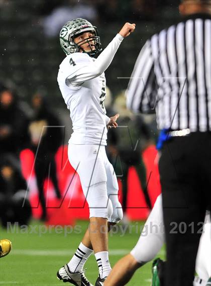 Thumbnail 1 in Granite Bay vs. Long Beach Poly (CIF State D1 Final) photogallery.