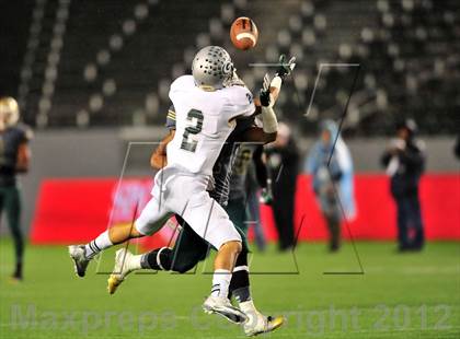 Thumbnail 1 in Granite Bay vs. Long Beach Poly (CIF State D1 Final) photogallery.