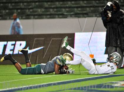 Thumbnail 2 in Granite Bay vs. Long Beach Poly (CIF State D1 Final) photogallery.