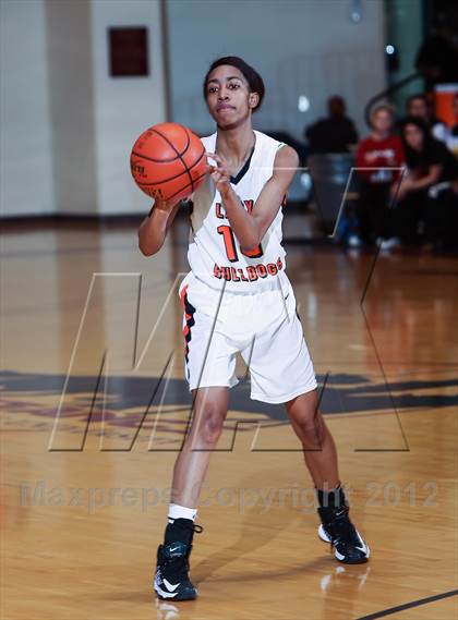 Thumbnail 1 in Burkburnett vs. Slaton (Fantasy of Lights) photogallery.