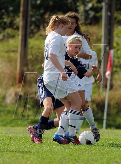 Thumbnail 2 in Milford vs Hollis-Brookline photogallery.