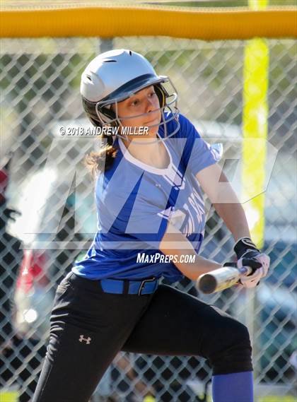 Thumbnail 1 in Nardin Academy vs. Mount St. Mary Academy photogallery.