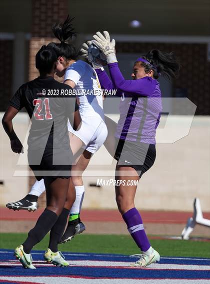 Thumbnail 3 in Forney vs. Duncanville (Duncanville Classic) photogallery.