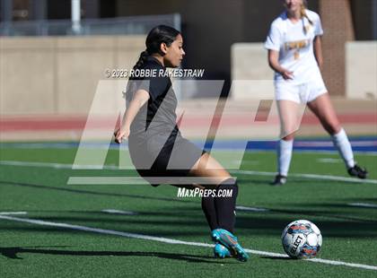 Thumbnail 3 in Forney vs. Duncanville (Duncanville Classic) photogallery.