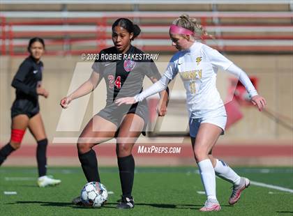 Thumbnail 3 in Forney vs. Duncanville (Duncanville Classic) photogallery.