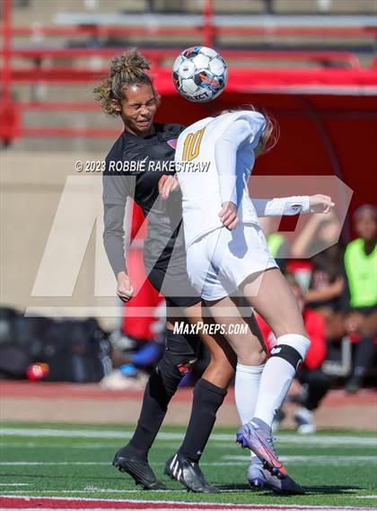 Thumbnail 2 in Forney vs. Duncanville (Duncanville Classic) photogallery.