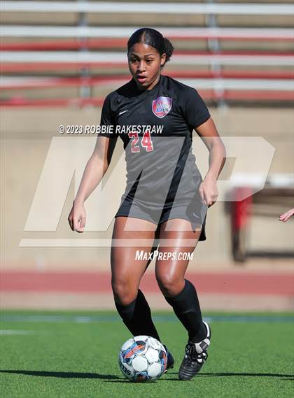 Thumbnail 2 in Forney vs. Duncanville (Duncanville Classic) photogallery.