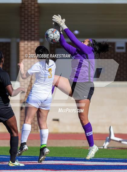 Thumbnail 1 in Forney vs. Duncanville (Duncanville Classic) photogallery.