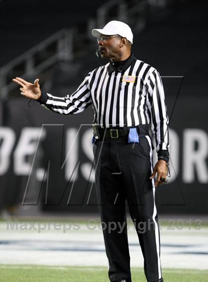 Thumbnail 2 in Semper Fidelis All-American Bowl  photogallery.