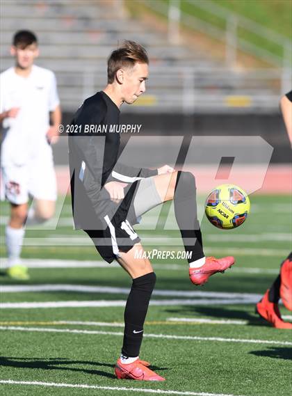 Thumbnail 2 in Roseburg @ Jesuit (OSAA 6A First Round Playoff) photogallery.