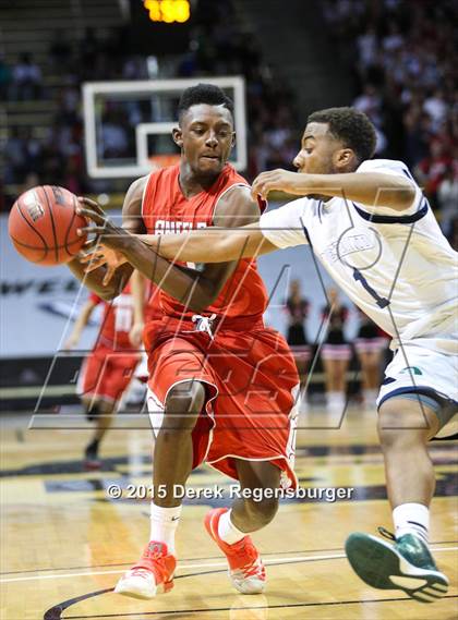 Thumbnail 3 in Overland vs Denver East (CHSAA 5A Semifinal) photogallery.