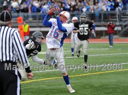 Thumbnail 3 in Longmeadow vs. West Springfield (MIAA Division I West Final) photogallery.