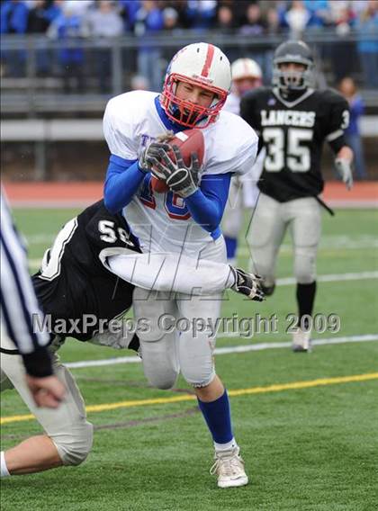 Thumbnail 1 in Longmeadow vs. West Springfield (MIAA Division I West Final) photogallery.