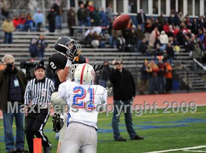 Thumbnail 2 in Longmeadow vs. West Springfield (MIAA Division I West Final) photogallery.