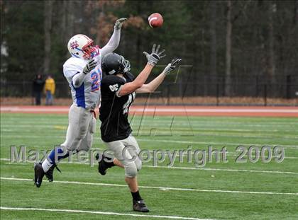Thumbnail 2 in Longmeadow vs. West Springfield (MIAA Division I West Final) photogallery.