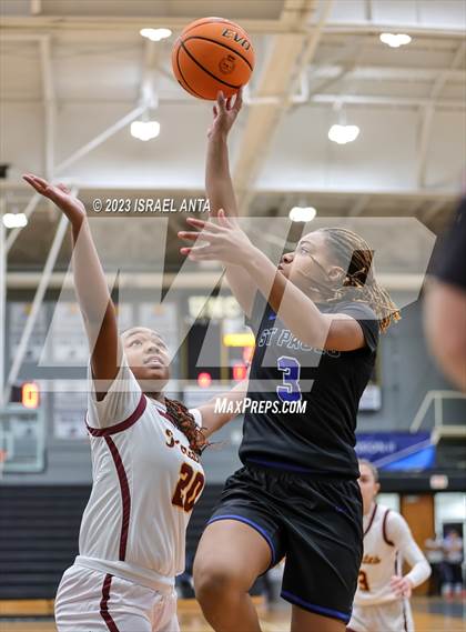 Thumbnail 2 in Lumberton vs. St. Pauls (2023 Robeson County Shootout) photogallery.