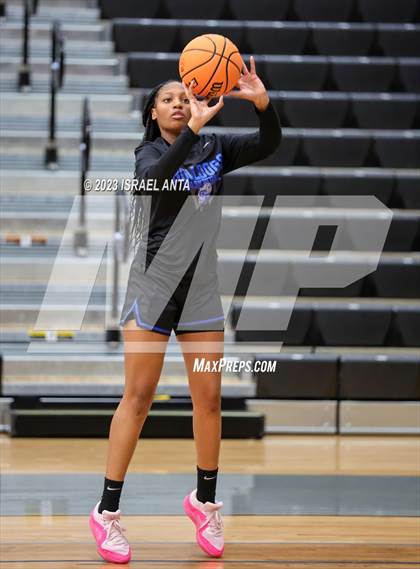 Thumbnail 1 in Lumberton vs. St. Pauls (2023 Robeson County Shootout) photogallery.