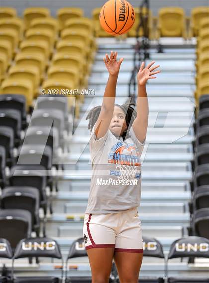 Thumbnail 2 in Lumberton vs. St. Pauls (2023 Robeson County Shootout) photogallery.