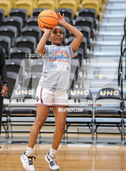 Thumbnail 2 in Lumberton vs. St. Pauls (2023 Robeson County Shootout) photogallery.