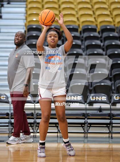 Thumbnail 2 in Lumberton vs. St. Pauls (2023 Robeson County Shootout) photogallery.