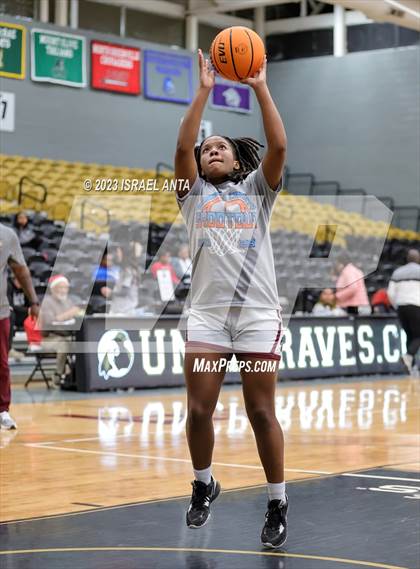 Thumbnail 1 in Lumberton vs. St. Pauls (2023 Robeson County Shootout) photogallery.