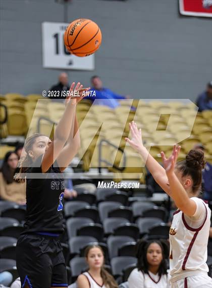 Thumbnail 2 in Lumberton vs. St. Pauls (2023 Robeson County Shootout) photogallery.