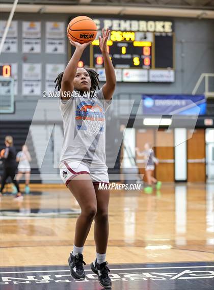 Thumbnail 3 in Lumberton vs. St. Pauls (2023 Robeson County Shootout) photogallery.