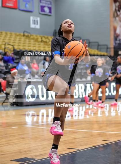 Thumbnail 1 in Lumberton vs. St. Pauls (2023 Robeson County Shootout) photogallery.