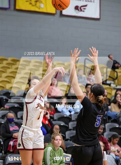 Thumbnail 2 in Lumberton vs. St. Pauls (2023 Robeson County Shootout) photogallery.