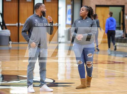 Thumbnail 2 in Lumberton vs. St. Pauls (2023 Robeson County Shootout) photogallery.