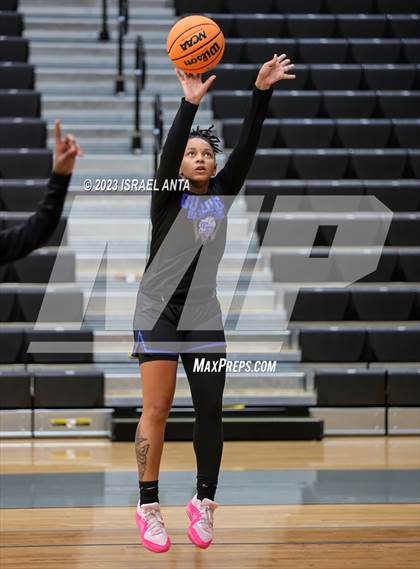 Thumbnail 2 in Lumberton vs. St. Pauls (2023 Robeson County Shootout) photogallery.