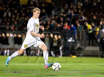 Thumbnail 3 in Chaminade vs. St. Anthony's (CHSAA Final) photogallery.
