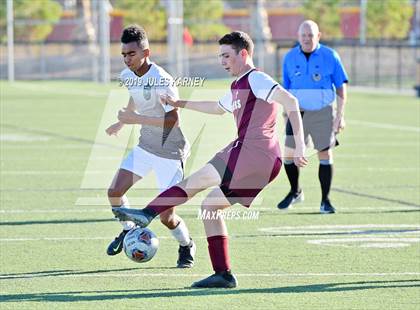 Thumbnail 3 in Palo Verde vs Faith Lutheran photogallery.
