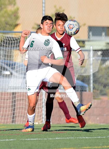 Thumbnail 3 in Palo Verde vs Faith Lutheran photogallery.