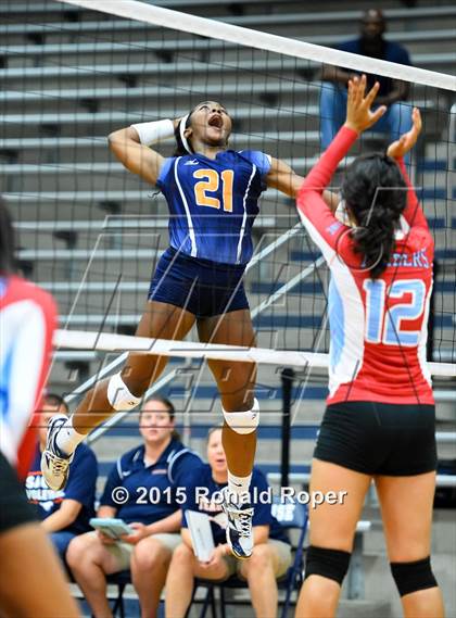 Thumbnail 1 in Skyline @ Sachse photogallery.