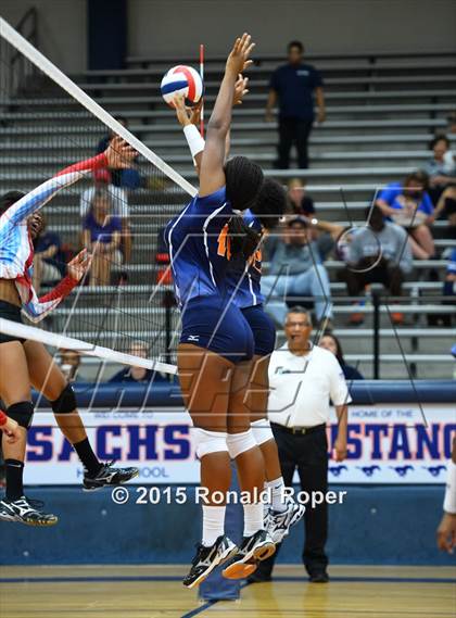 Thumbnail 2 in Skyline @ Sachse photogallery.