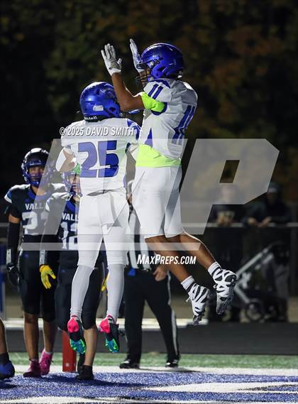 Thumbnail 3 in Raytown @ Grain Valley (MSHSAA Class 5 District 7 Championship) photogallery.