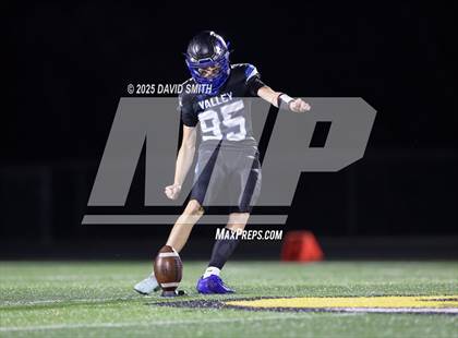 Thumbnail 3 in Raytown @ Grain Valley (MSHSAA Class 5 District 7 Championship) photogallery.